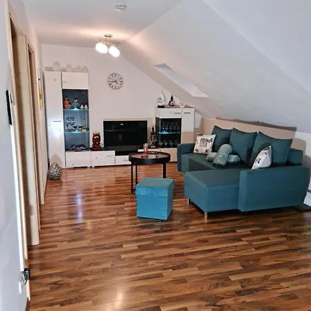 Citywohnung Mit Schlafgalerie Bis Zu 6 Gäste Direkt Im Stadtzentrum