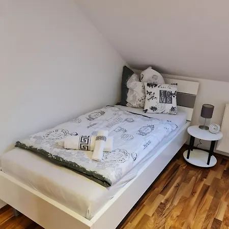 Citywohnung Mit Schlafgalerie Bis Zu 6 Gäste Direkt Im Stadtzentrum Apartment