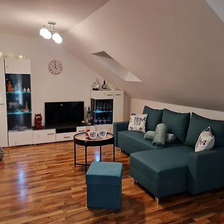 Citywohnung Mit Schlafgalerie Bis Zu 6 Gaeste Direkt Im Stadtzentrum Appartement