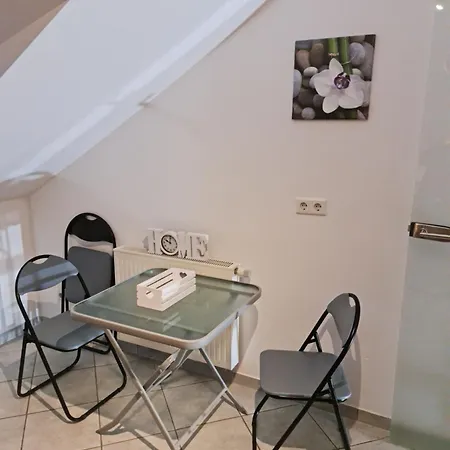 Citywohnung Mit Schlafgalerie Bis Zu 6 Gäste Direkt Im Stadtzentrum Apartment