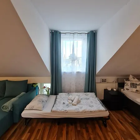 Citywohnung Mit Schlafgalerie Bis Zu 6 Gaeste Direkt Im Stadtzentrum Appartement Neuwied