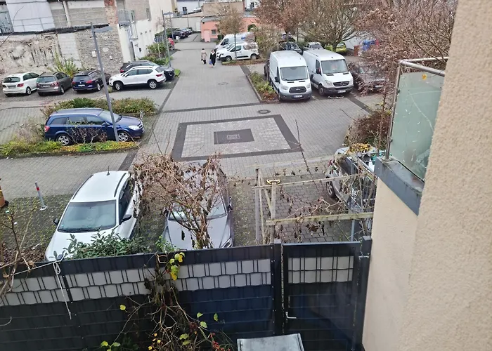 アパート Citywohnung Mit Schlafgalerie Bis Zu 6 Gaeste Direkt Im Stadtzentrum ノイヴィート