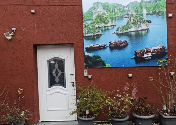 Citywohnung Mit Schlafgalerie Bis Zu 6 Gaeste Direkt Im Stadtzentrum Apartment *